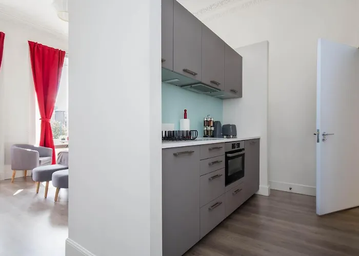 Modern In Prime Location Apartament Edynburg