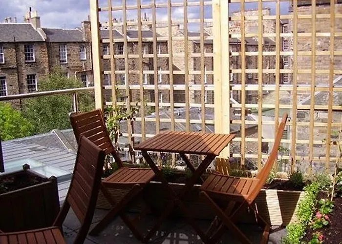Royal Scots Club 3*