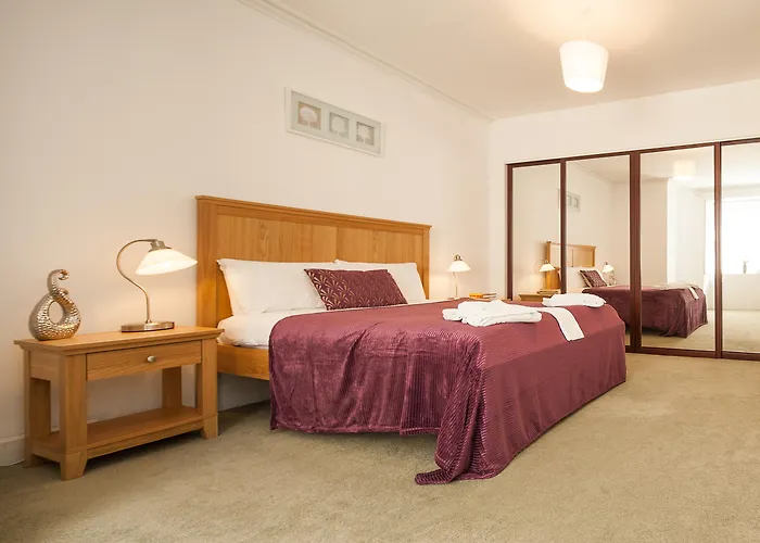 Piries 3* Edynburg