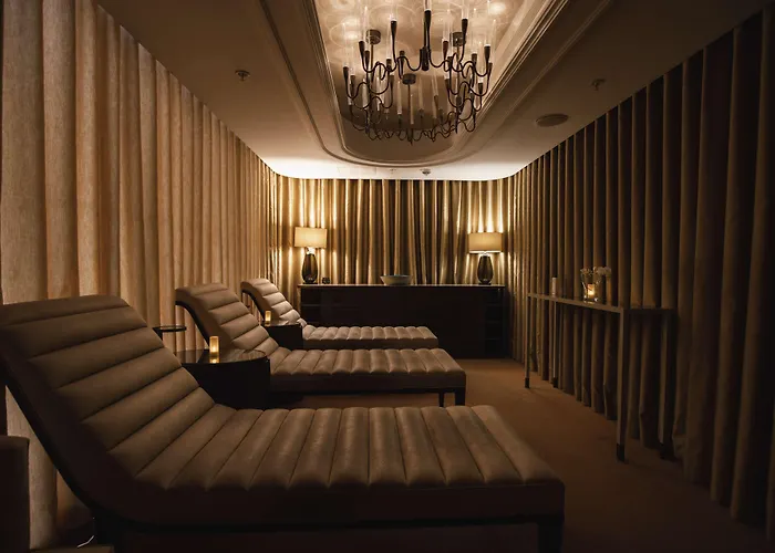 The Caledonian Edinburgh, Curio Collection By Hilton