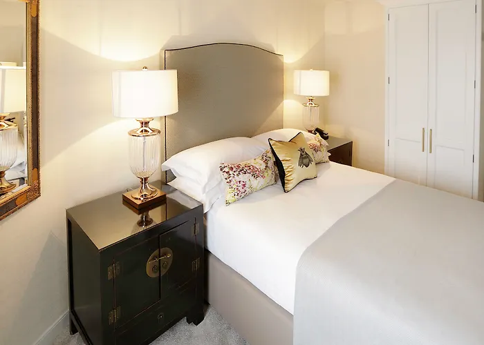 Nira Caledonia 4*