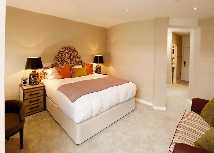 Nira Caledonia 4* Edynburg