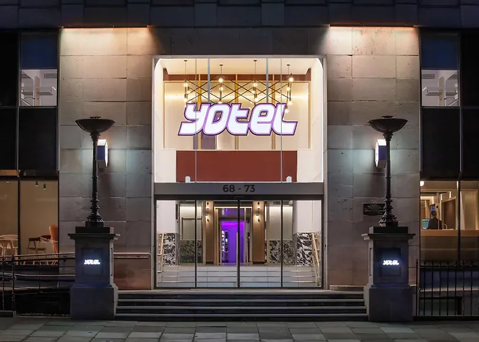 Yotel 4*