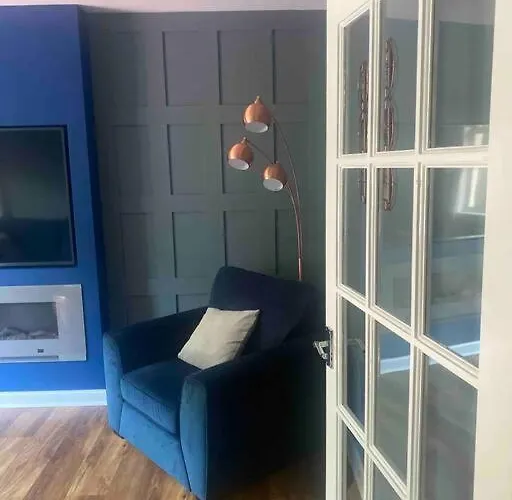 Lovely 2 Bedroom With Private Garden