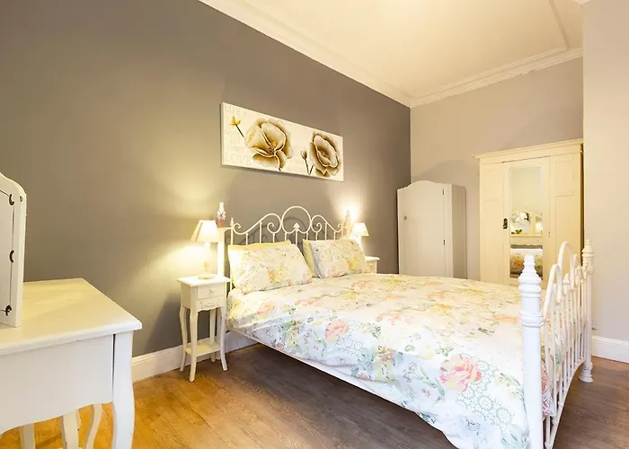 Cosy Near Centre Apartment Edinburgh