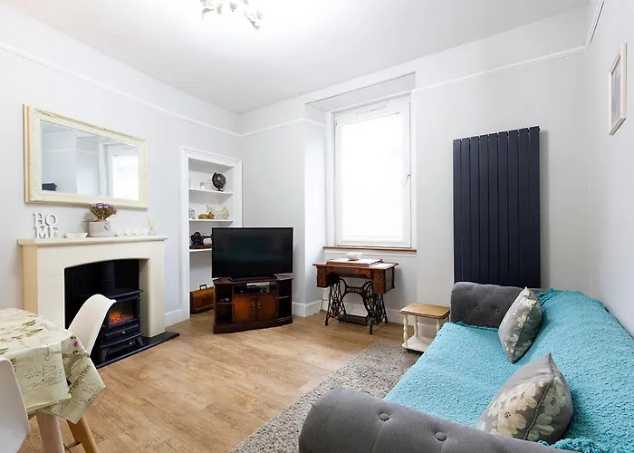 Cosy Near Centre Apartment