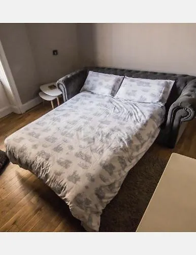 Cosy Near Centre * Edinburgh