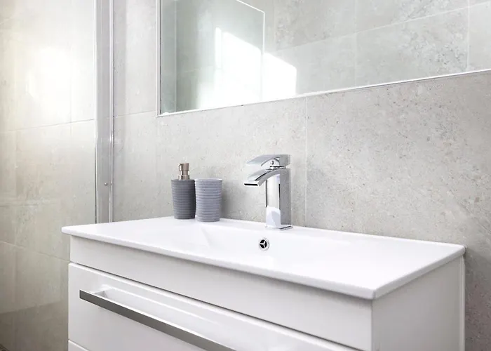 Joivy Contemporary Flat In The New Town Apartment Edinburgh