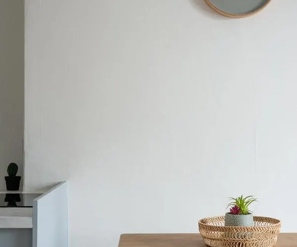 Lejlighed Lovely 1-bedroom In Edinburgh