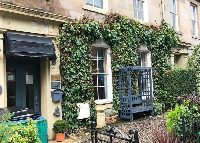 The Kingsview Townhouse - Boutique Hostel *