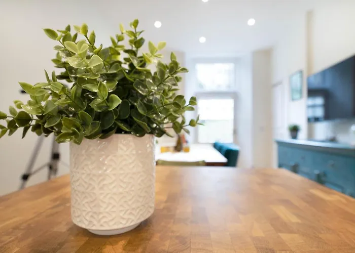 דירה Meadowbank 3-bed *