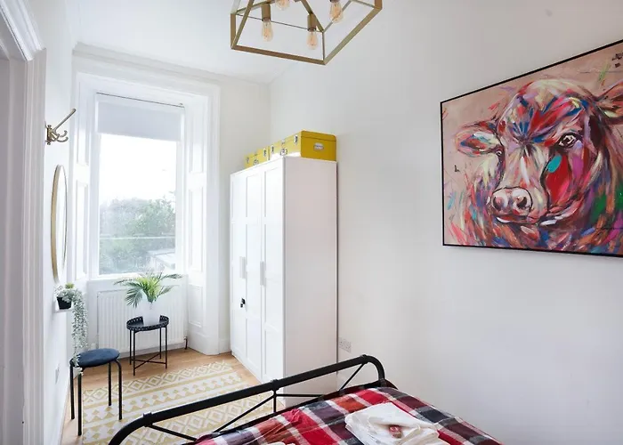 דירה Meadowbank 3-bed אדינבורו