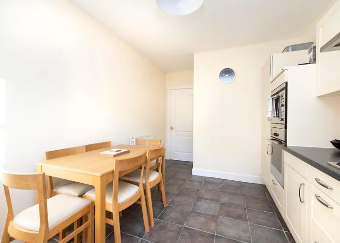 Joivy Modern Flat With Free Parking Apartmán *