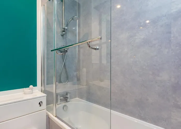 Stylish 2 Bedroom In