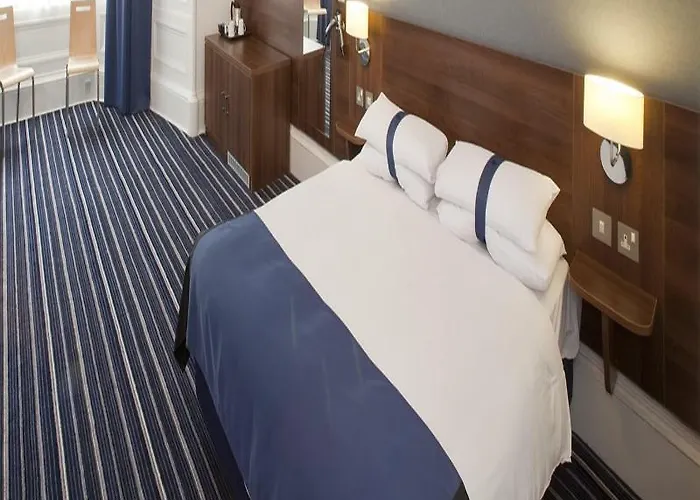 Piries Hotel