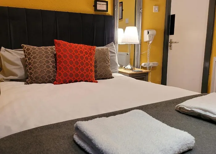 The - No 8 * Édimbourg