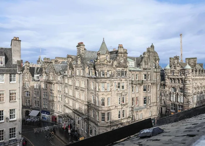 Luxury 3 Bed Royal Mile 爱丁堡