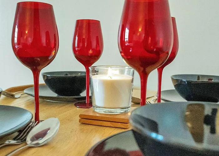 شقة Modern 1br Flat - Free Parking + Lift *