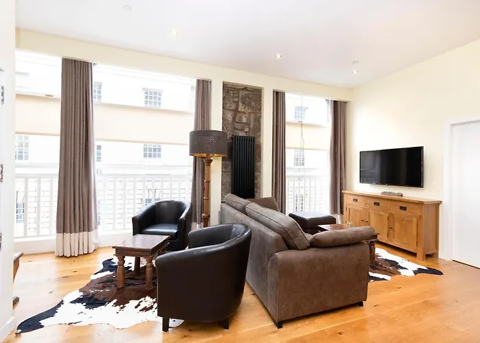 Joivy 1 Bed Flat In Old Town, Next To St Giles Cathedral Эдинбург