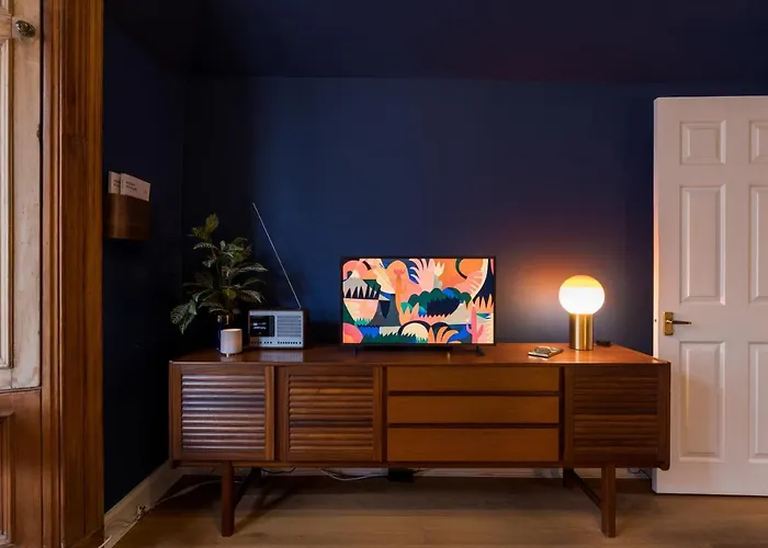 Joivy Contemporary With Free Parking *