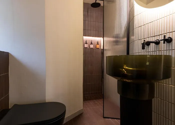 Joivy Contemporary With Free Parking *