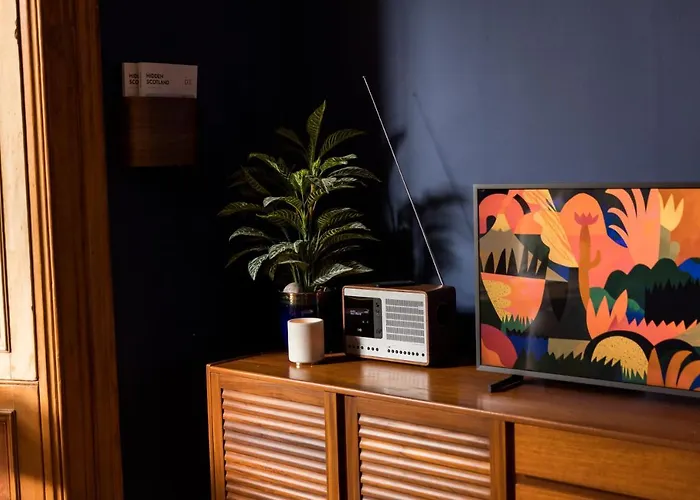 Joivy Contemporary With Free Parking Holiday home Edinburgh