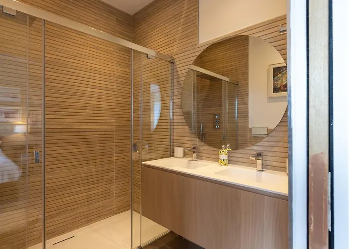 Joivy Beautiful Penthouse With Terrace & Jacuzzi *