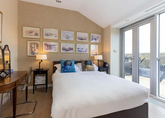 Lejlighed Joivy Beautiful Penthouse With Terrace & Jacuzzi *