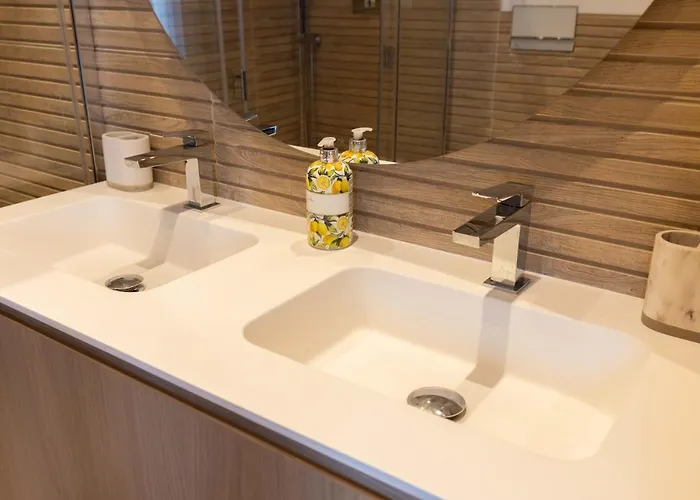 Joivy Beautiful Penthouse With Terrace & Jacuzzi Lejlighed