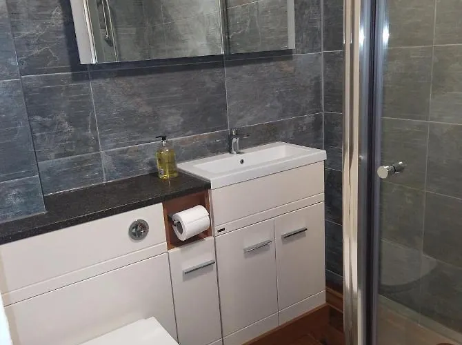 Apartamento Lovely 2 Bedroom B-listed Converted Whisky Bond Edimburgo