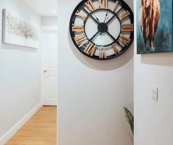 Luxury Modern 3 Bedroom In Centre * אדינבורו