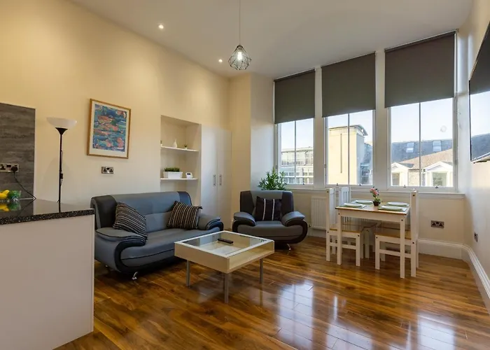 New 2 Bed With Stunning Views Of Arthur Seat Mountain Edinburgh