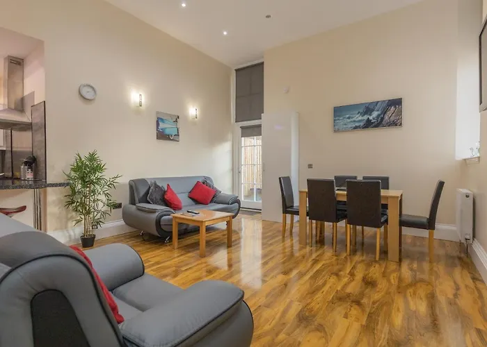 New 3-bedroom Close To Centre *