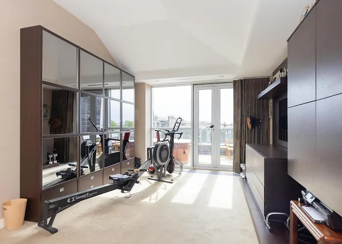 Lejlighed Joivy Beautiful Penthouse With Terrace & Jacuzzi