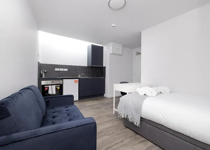 Altido Elegant Near The Meadows דירה