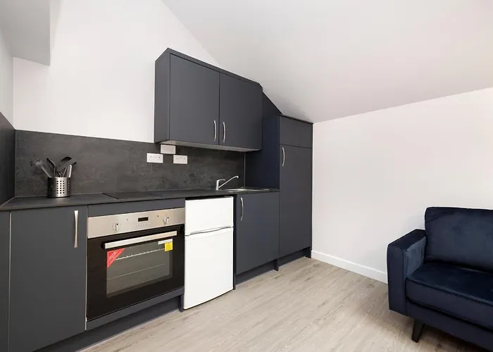 Altido Elegant Near The Meadows דירה