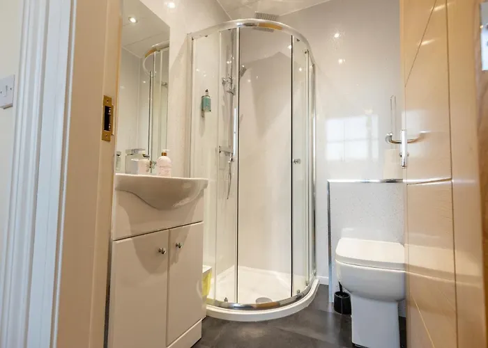 Daire New 2 Bed With Stunning Views Of Arthur Seat Mountain *