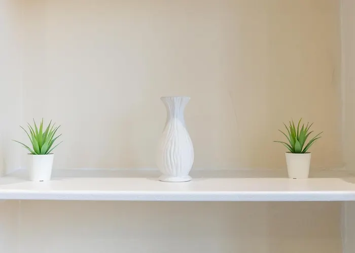 New 2 Bed With Stunning Views Of Arthur Seat Mountain Edinburgh