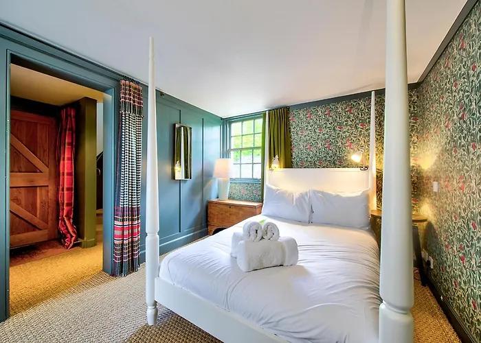 Rock House - Photographer's - Historic Gem In The Heart Of The