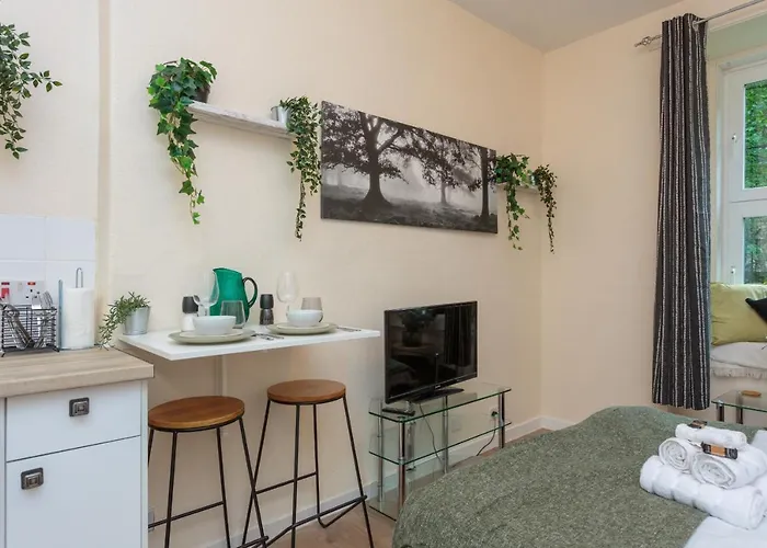 Cozy 1b Groundfloor - 8 Minute From Centre דירה