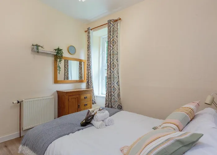 Cozy 1b Groundfloor - 8 Minute From Centre דירה *