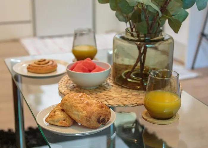 Cozy 1b Groundfloor - 8 Minute From Centre דירה *