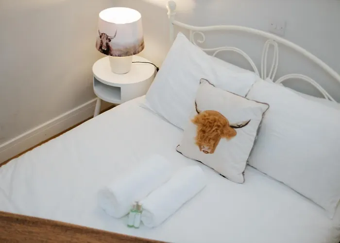 Luxury Modern 3 Bedroom In Centre דירה