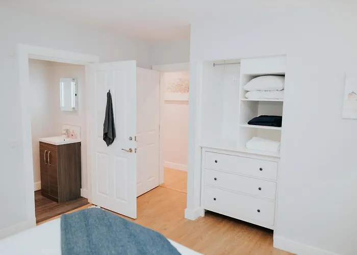 Luxury Modern 3 Bedroom In Centre דירה