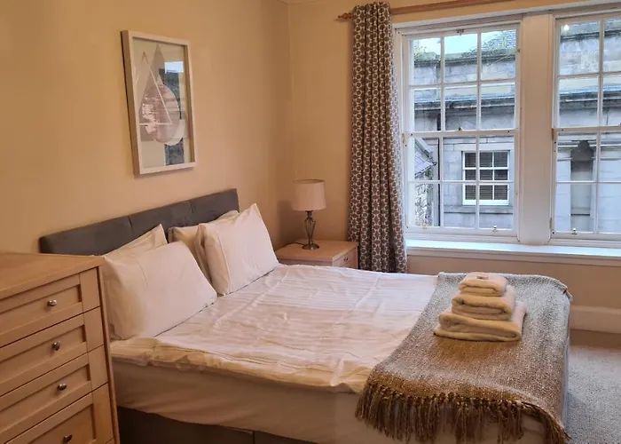 Apartment 4 Royal Mile Flat Near Castle *