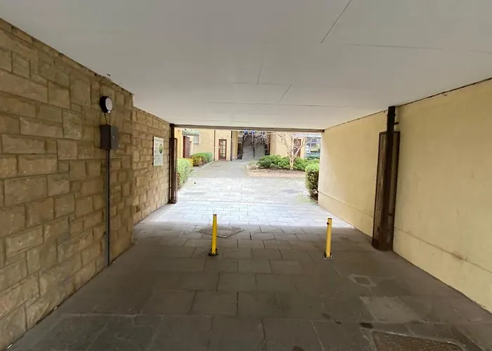 Old Town, Free Parking, Outlander Experience Apartment *