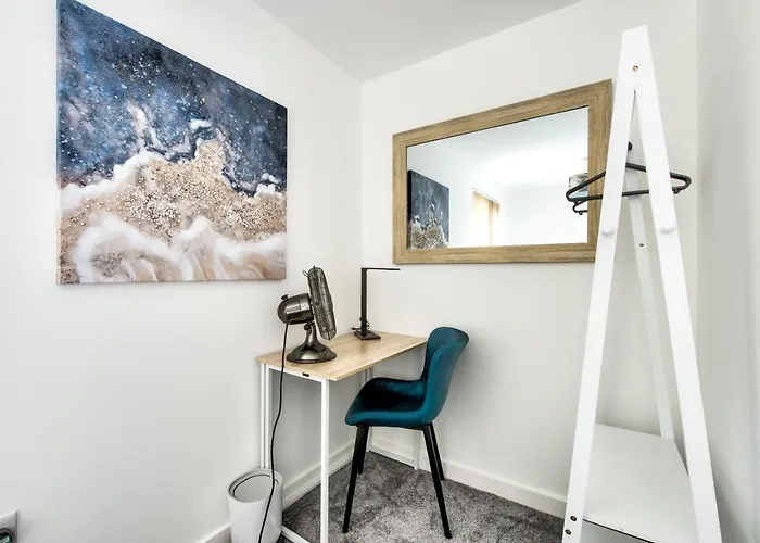 Dom wakacyjny 2-bedroom With Private Garden & Parking Edynburg