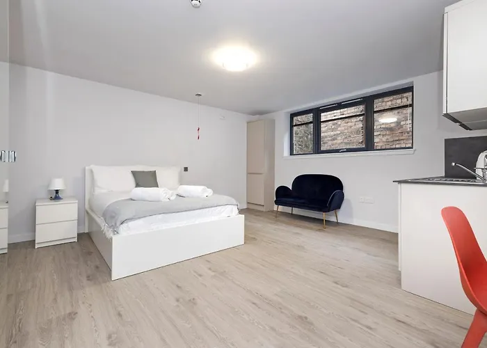 Altido Elegant Near The Meadows דירה