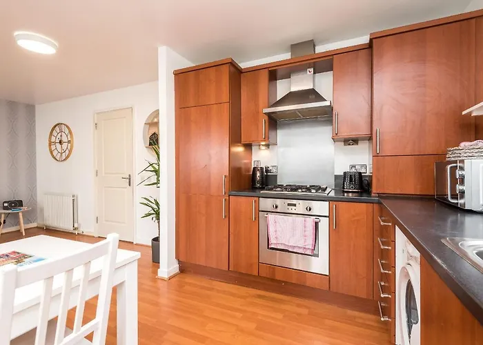 شقة Modern Spacious 3 Bedroom Centre - Free Parking - Private Balcony إدنبرة