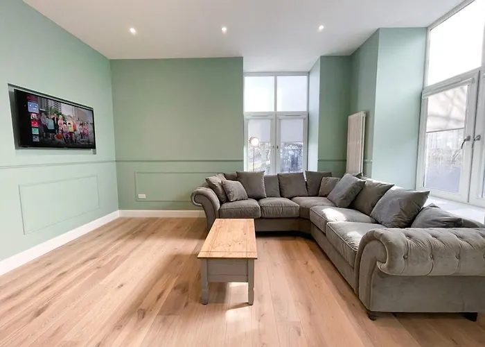 Beautiful 2br, Private Entry In Vibrant Leith Édimbourg